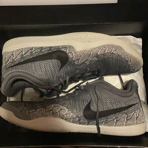 Kobe Nike Mamba Rage: Dark Grey Pure Platinum (USED)